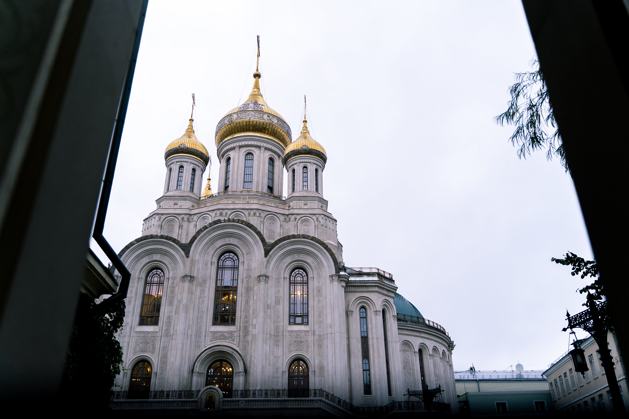 Божественная Литургия. Память обновления храма Воскресения Христова в  Иерусалиме