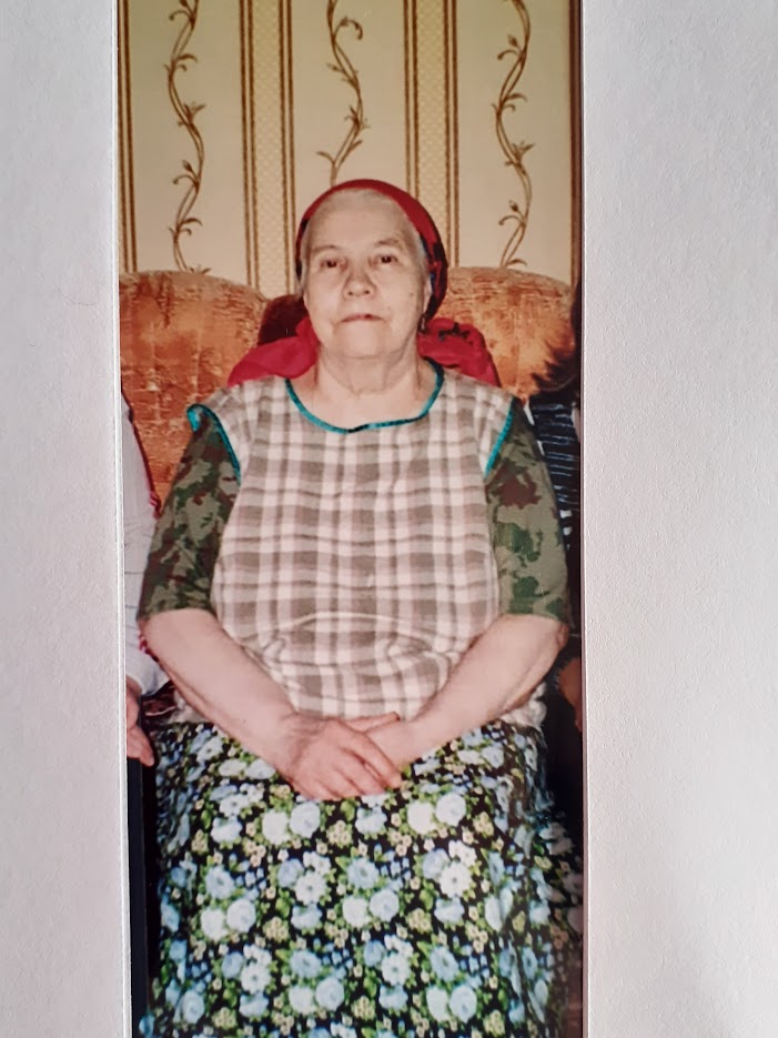 Бабушка Валентина в 72 года. 2010 год..jpg