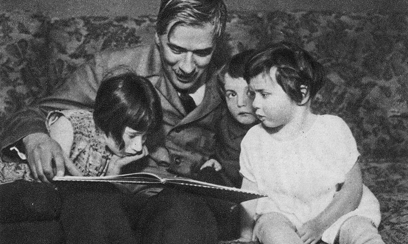 Фото 4. К.И. Чуковский с детьми..jpg